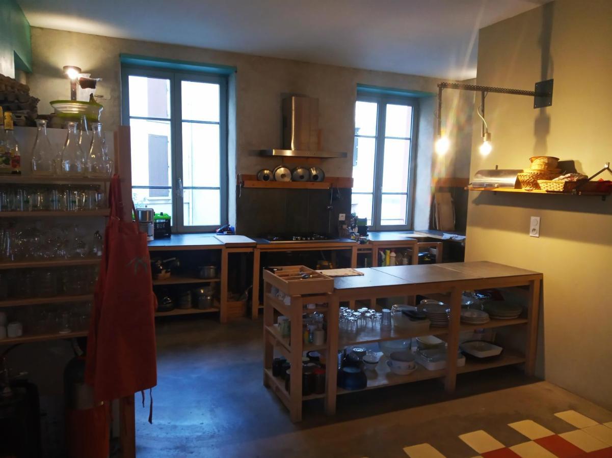 La Maison Rouge - Backpacker Hostel سانت إتيان المظهر الخارجي الصورة