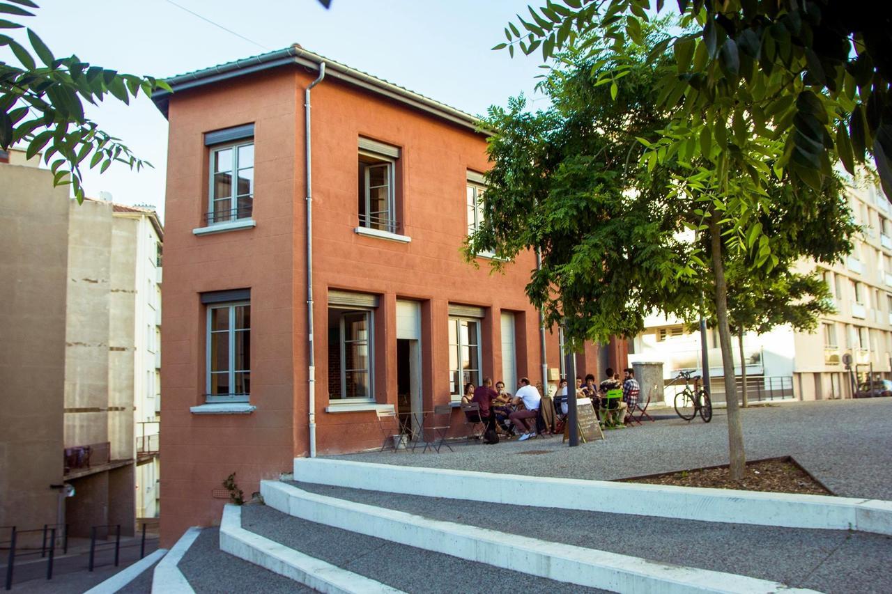 La Maison Rouge - Backpacker Hostel سانت إتيان المظهر الخارجي الصورة